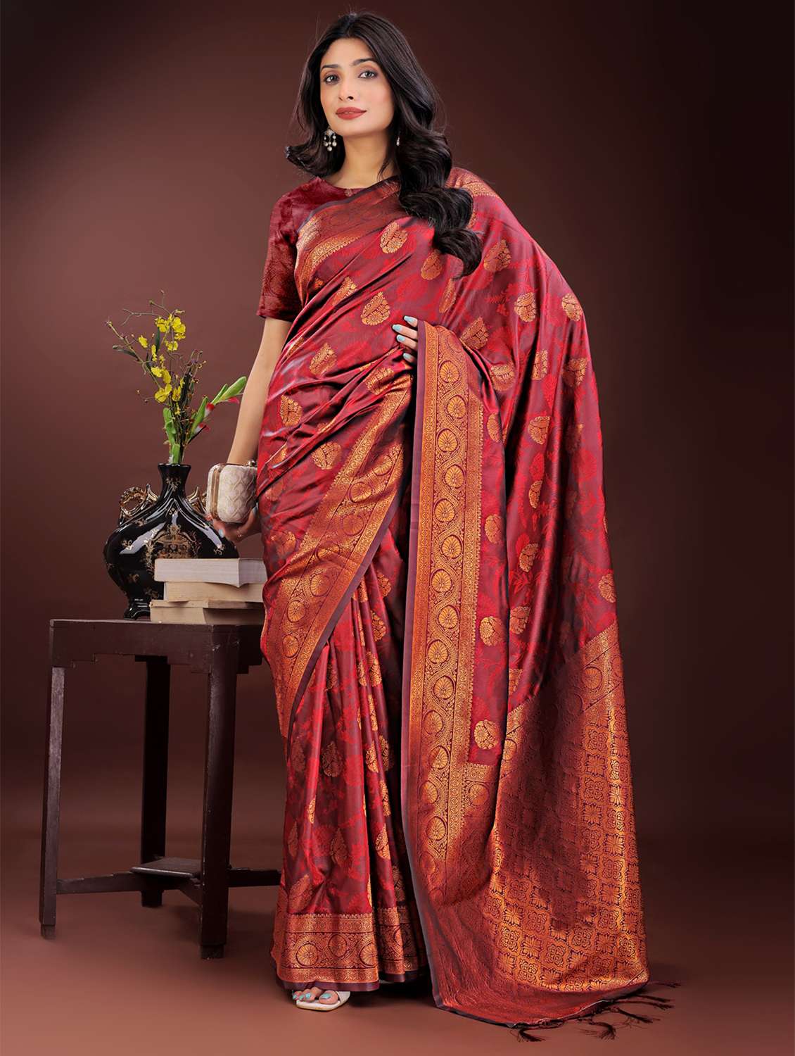 women self design banarasi saree with blouse - 21969937 -  Standard Image - 1