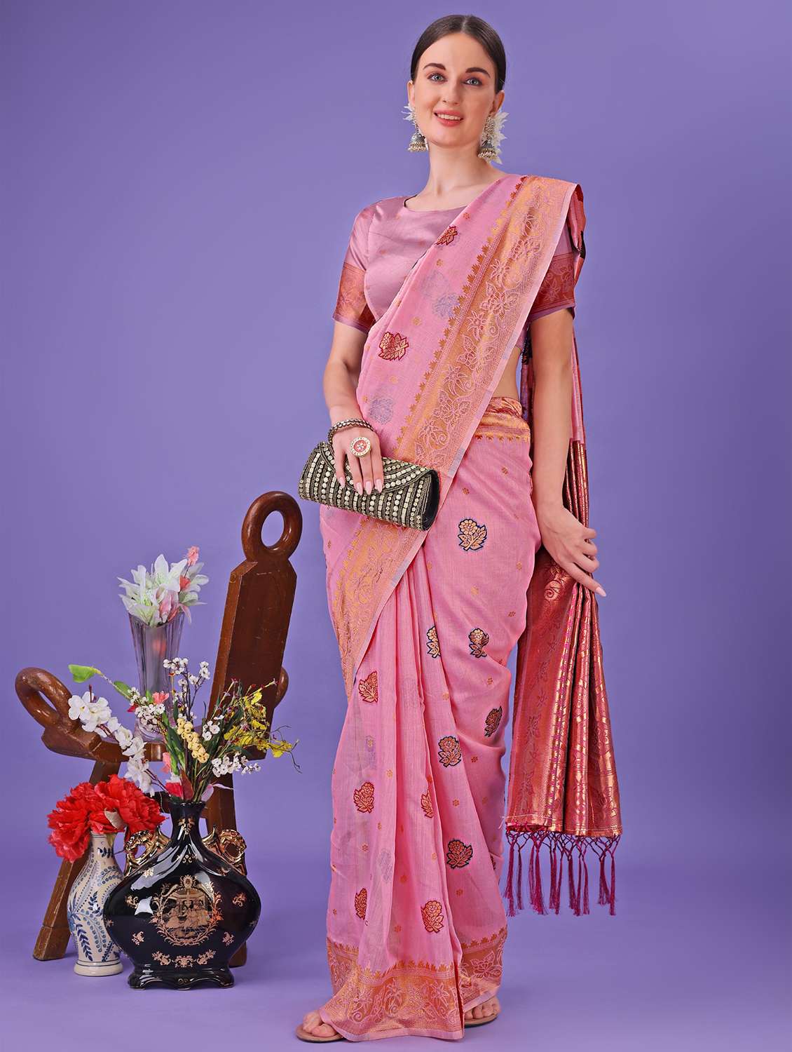 women self design bordered saree with blouse - 21969940 -  Standard Image - 1