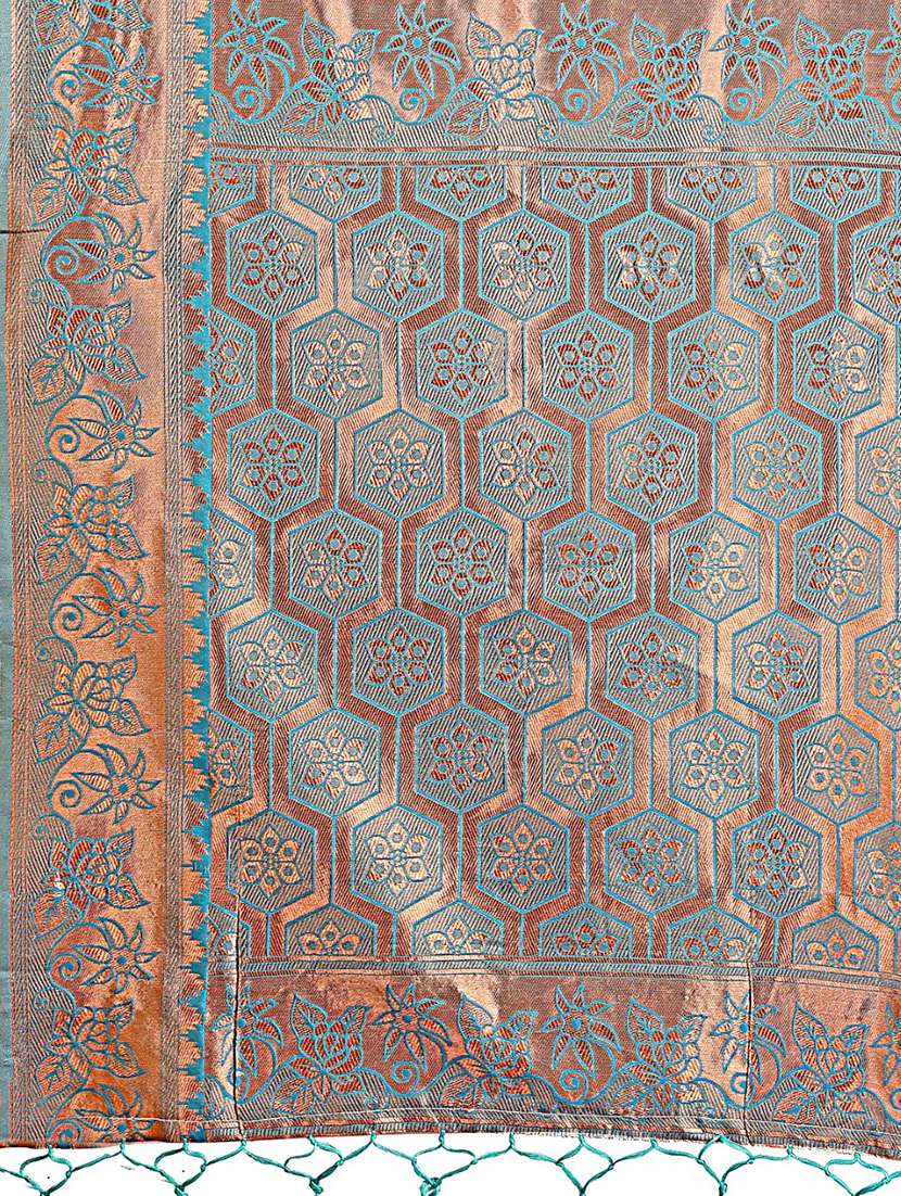 women self design bordered saree with blouse - 21969943 -  Standard Image - 4