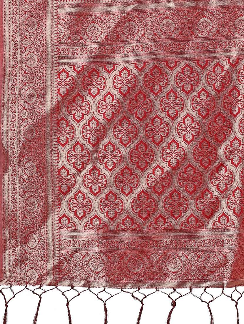 women self design bordered saree with blouse - 21969948 - Standard Image - 4
