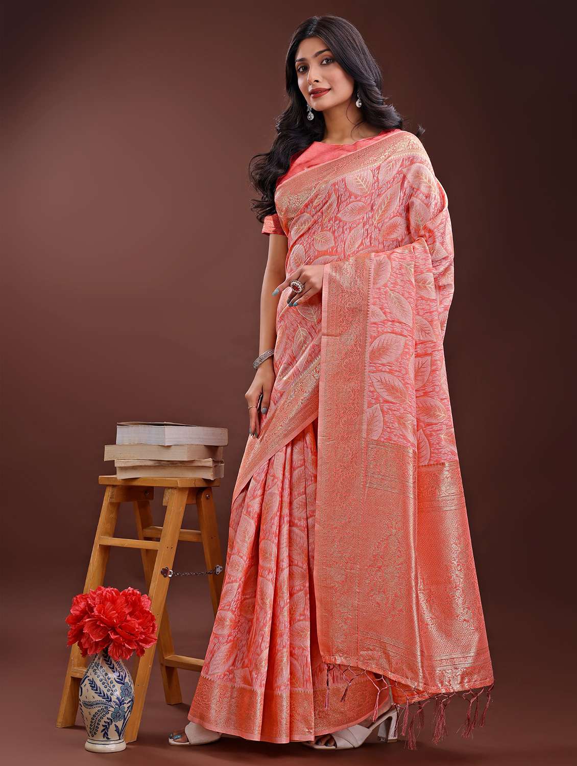 women self design banarasi saree with blouse - 21969951 -  Standard Image - 1