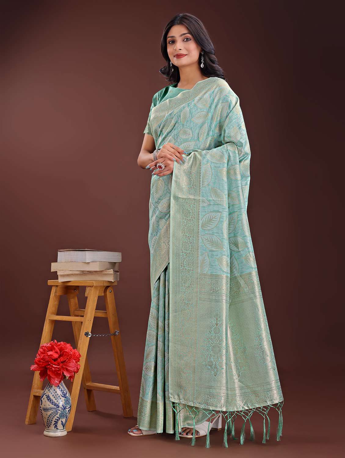 women self design banarasi saree with blouse - 21969956 -  Standard Image - 1