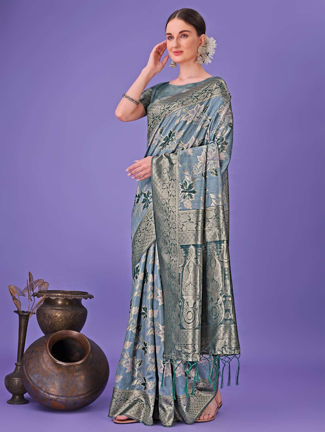 women self design banarasi saree with blouse - 21969964 -  Standard Image - 1