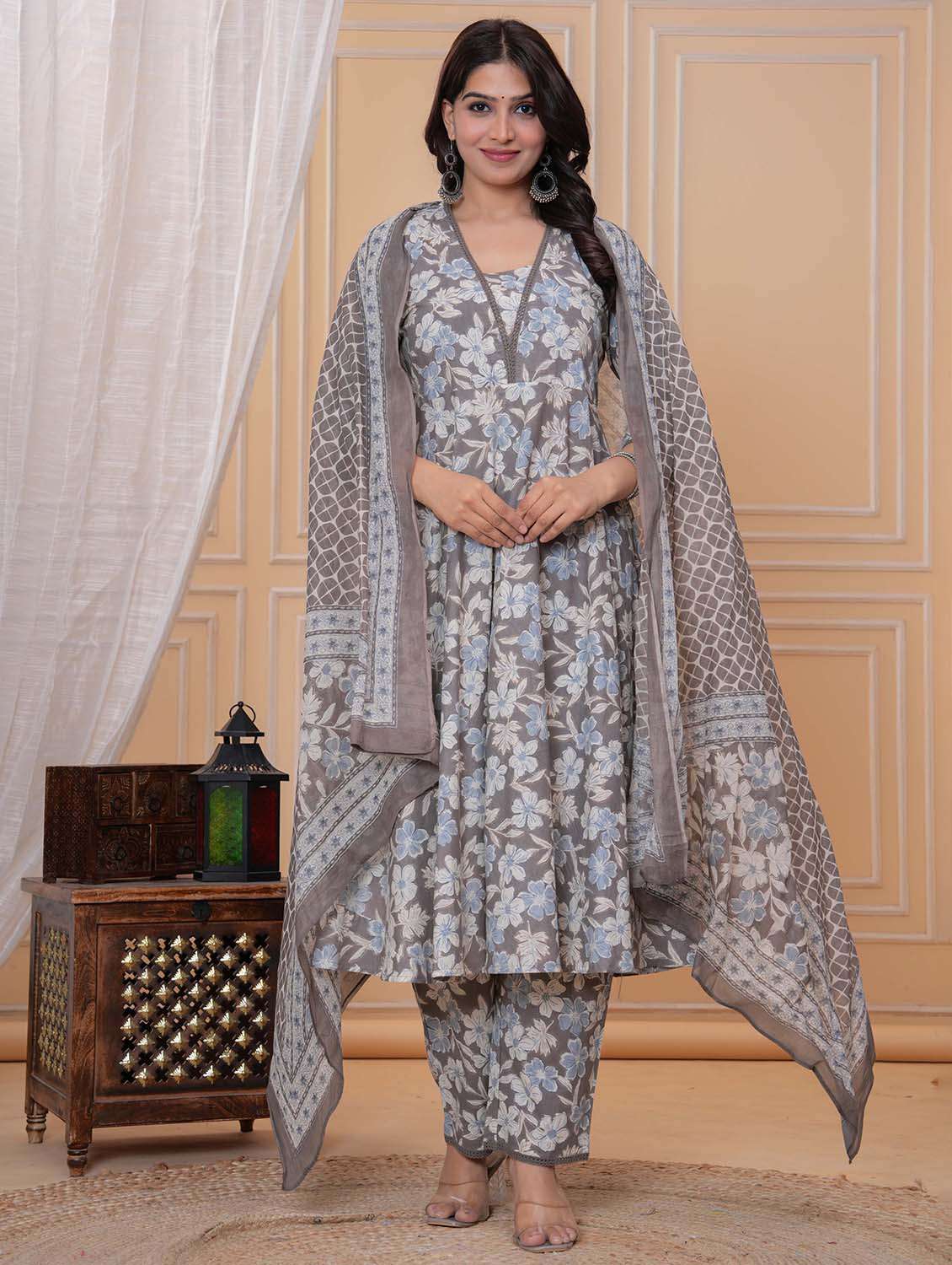 women three quarter sleeve kurta pant with dupatta set