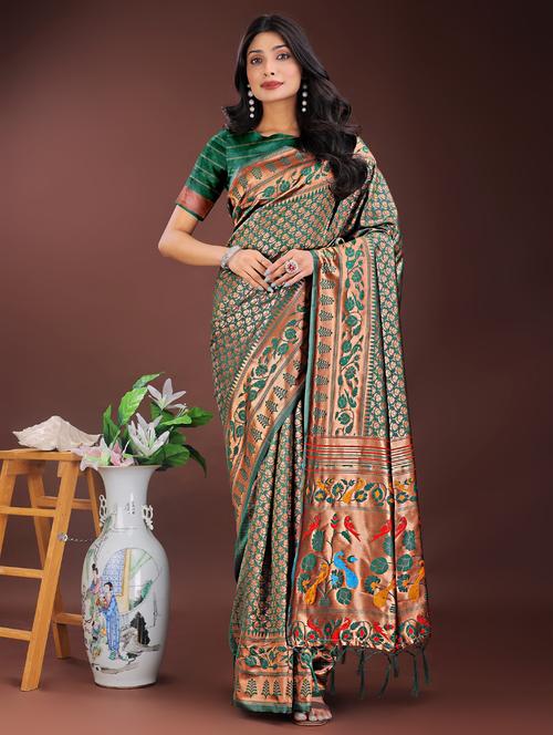 women self design paithani saree with blouse - 21969991 - Standard Image - 0