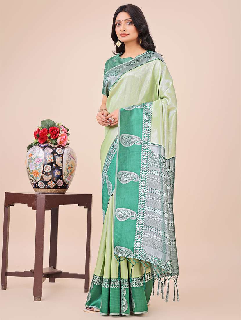 women solid with bordered saree with blouse - 21970005 -  Standard Image - 1