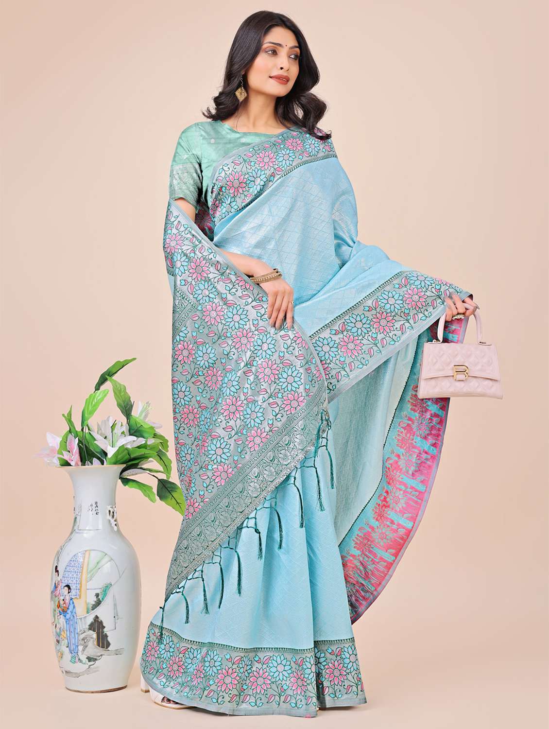 women checkered bordered saree with blouse - 21970119 -  Standard Image - 1