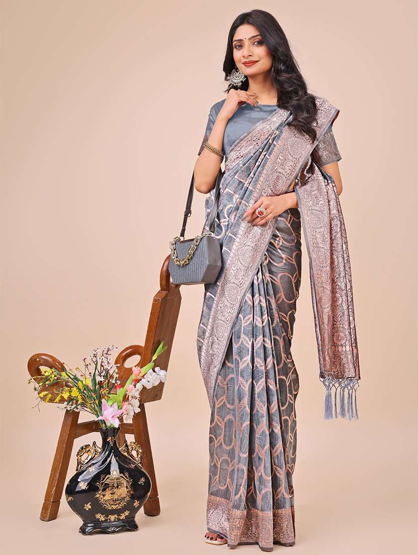 women self design bordered saree with blouse - 21970127 -  Standard Image - 1