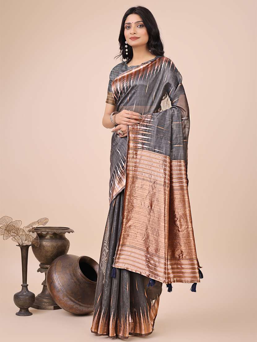 women self design bordered saree with blouse - 21970129 -  Standard Image - 1