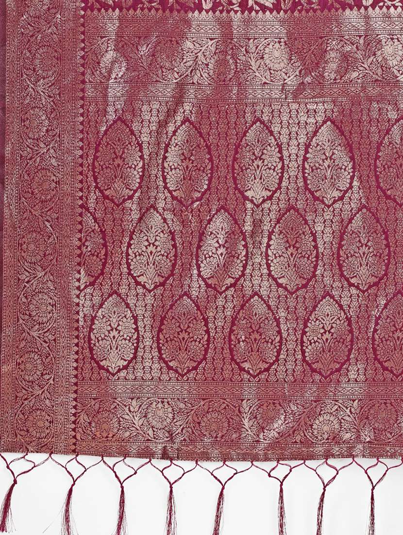 women self design banarasi saree with blouse - 21970138 - Standard Image - 4