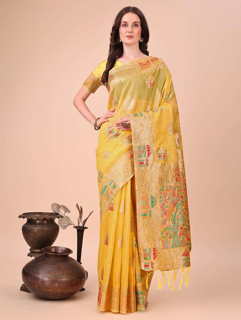 women self design bordered saree with blouse