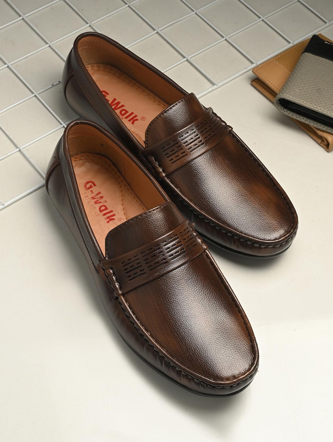 men solid slip on loafer - 21970187 - Zoom Image - 0