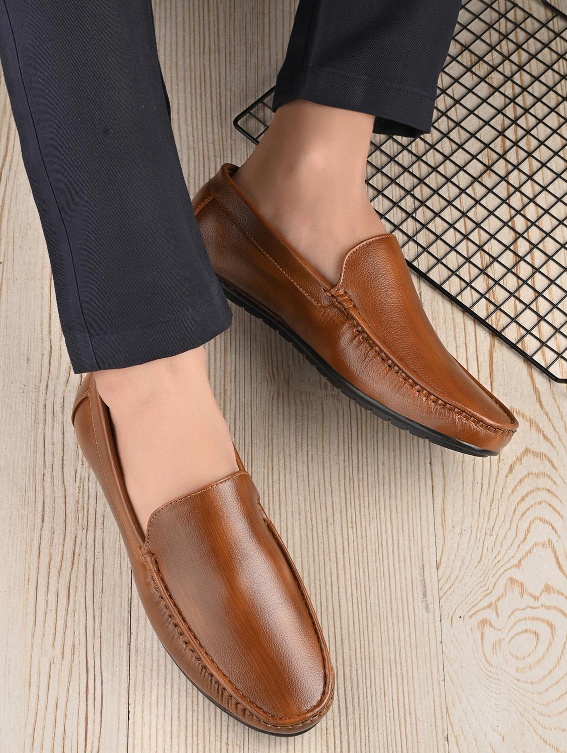 men solid slip on loafer - 21970200 - Standard Image - 1