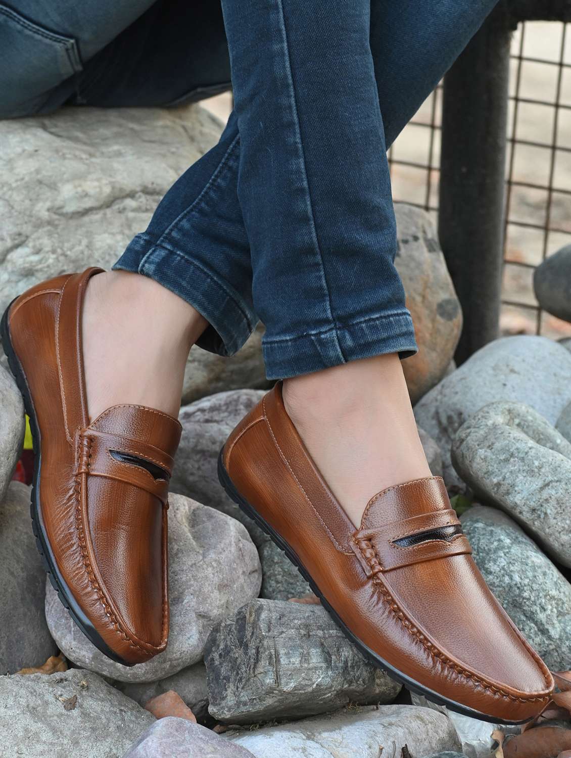 men solid slip on loafer - 21970201 -  Standard Image - 1