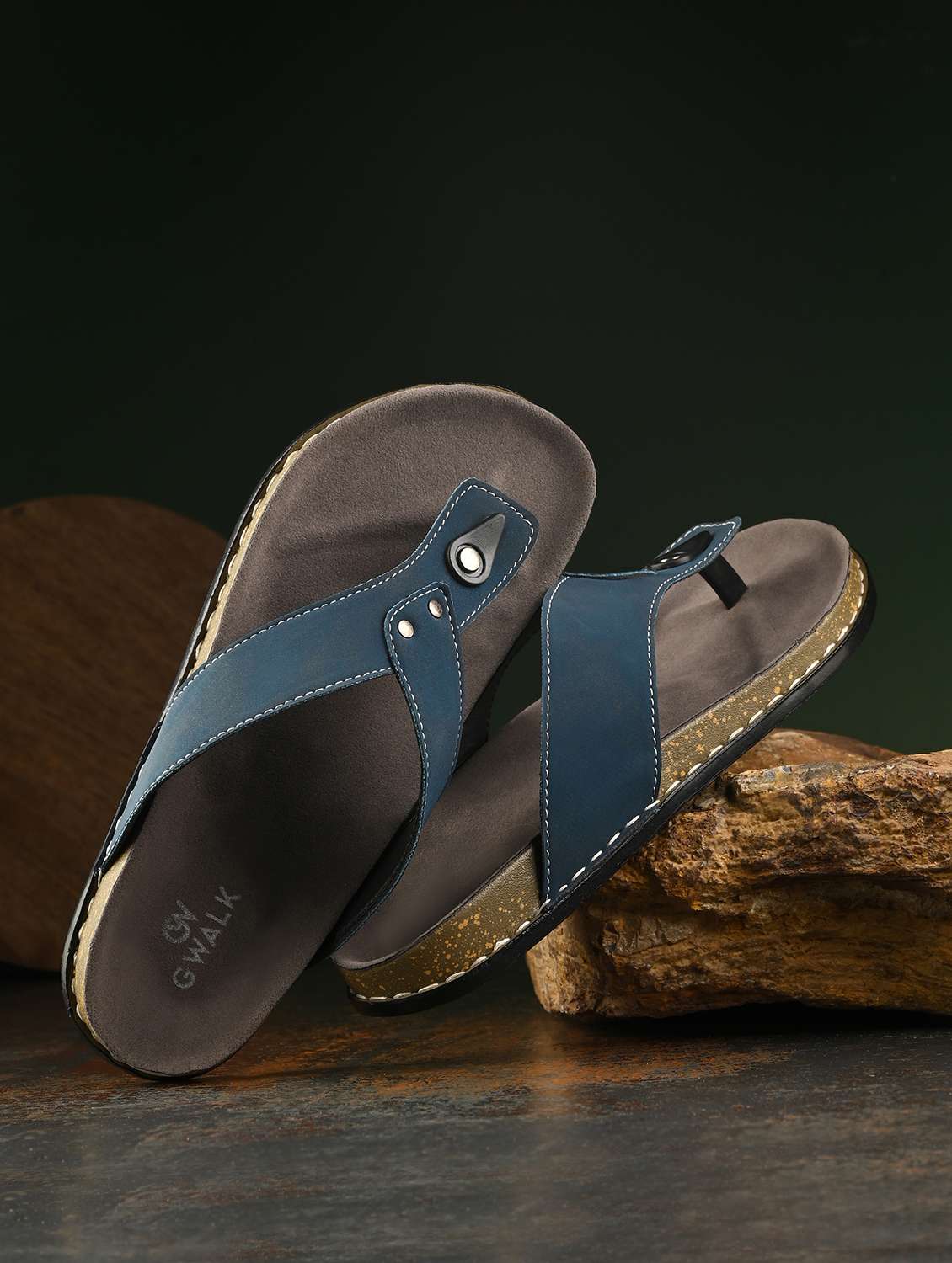 men solid toe separator sandal