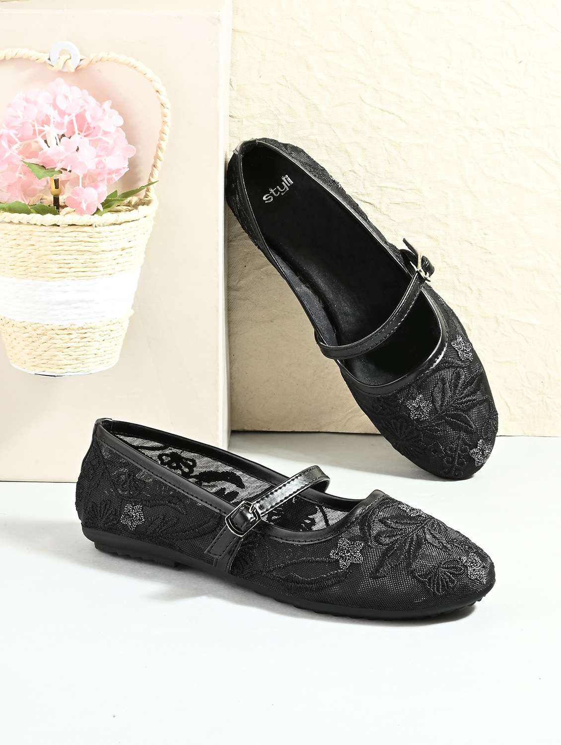 women black slip on ballerina
