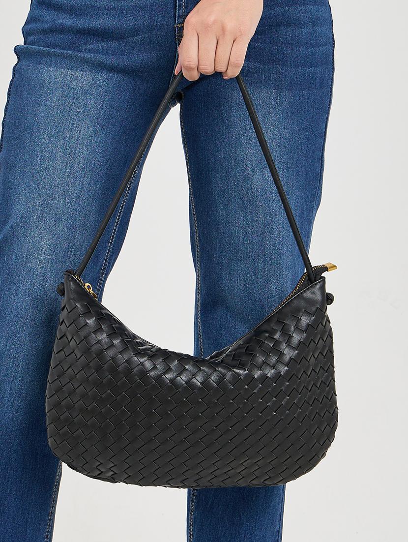 women black pu textured handbag - 21971377 - Standard Image - 4