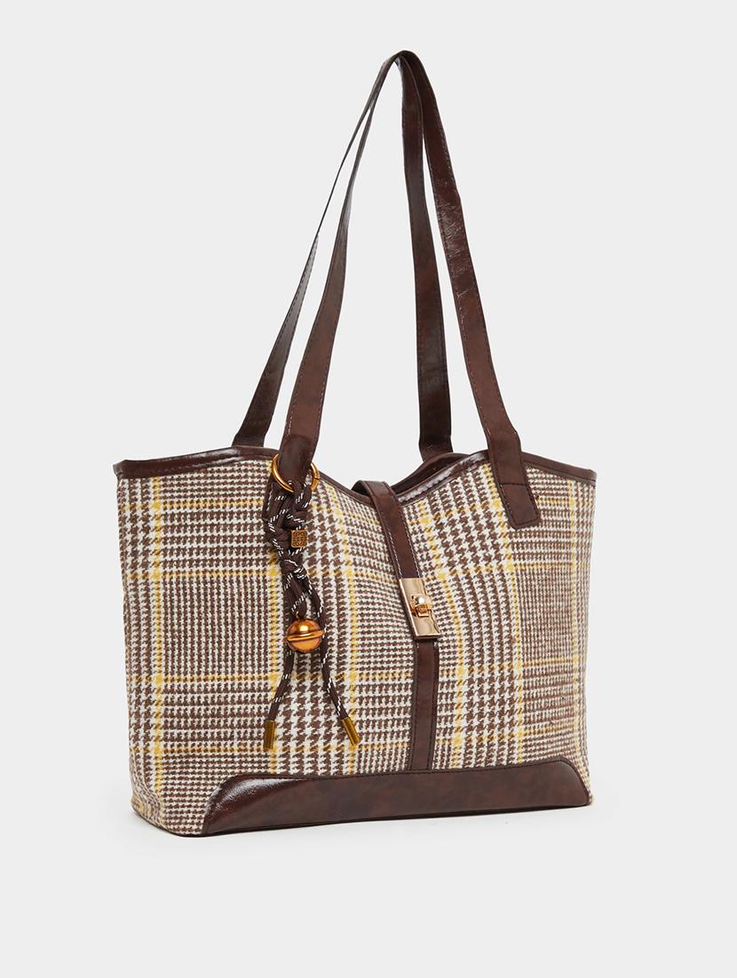 check pattern leather brown color tote bag - 21971459 -  Standard Image - 1