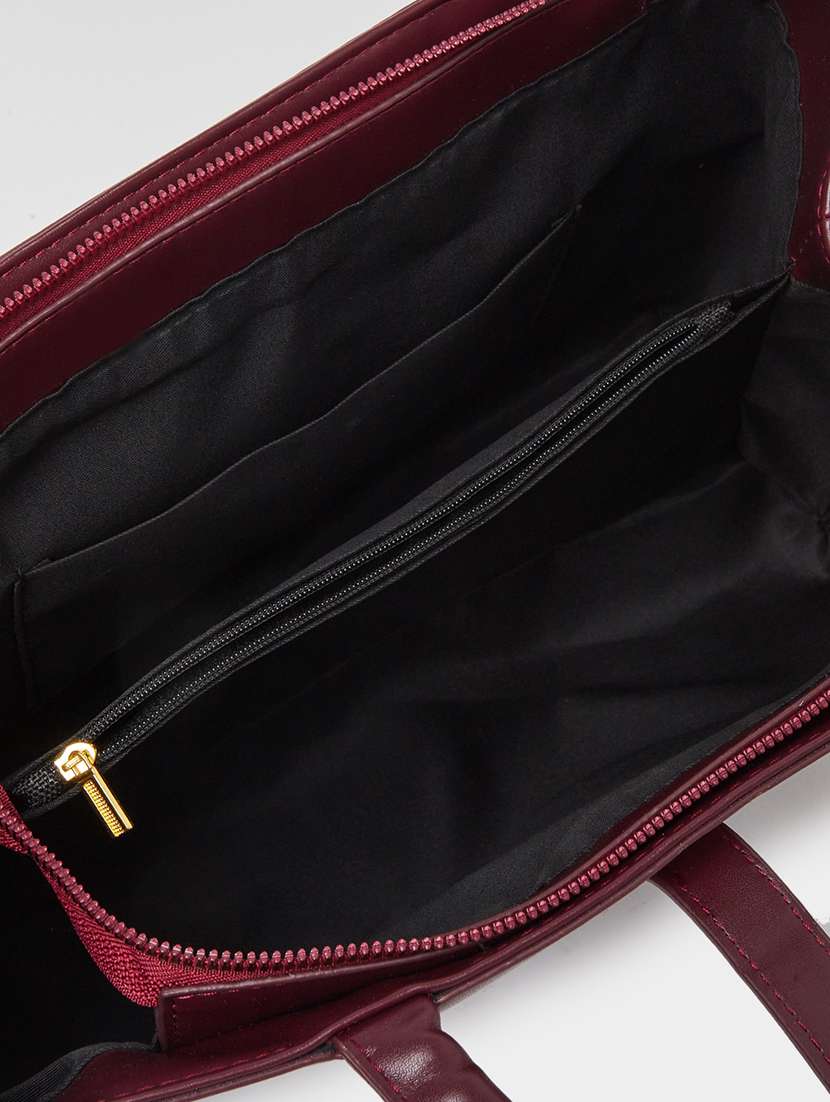 maroon solid shoulder bag with twist clasp - 21971505 -  Standard Image - 4
