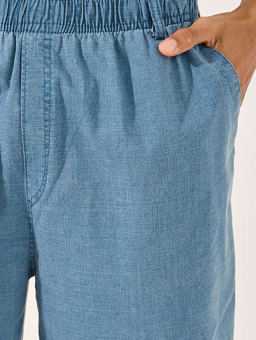 men solid mid rise relaxed fit short - 21971521 -  Standard Image - 4