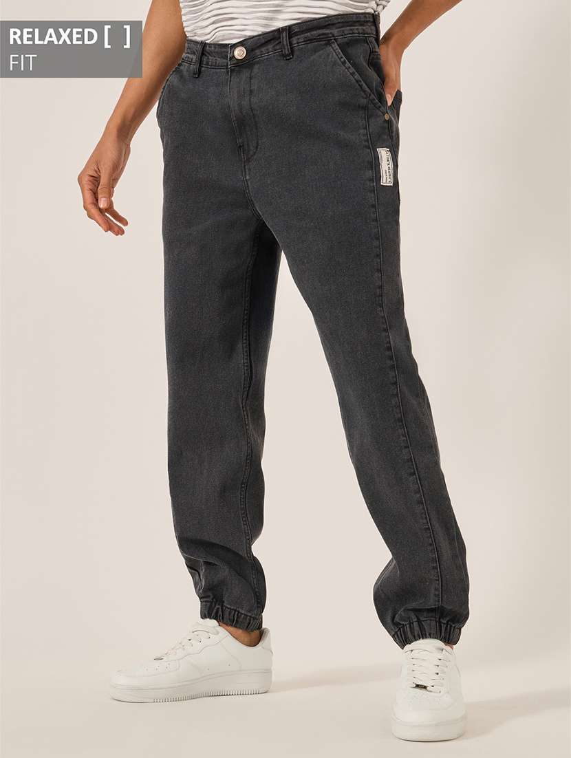 men solid mid rise relaxed fit jogger