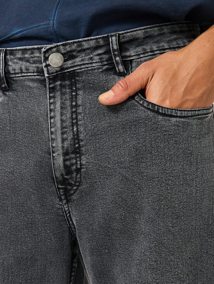 men plain mid rise full length jeans - 21971614 - Standard Image - 4