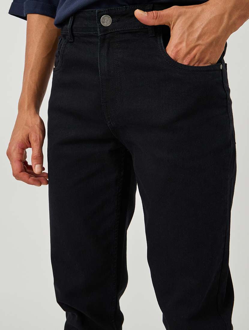 men plain mid rise full length jeans - 21971616 - Standard Image - 4