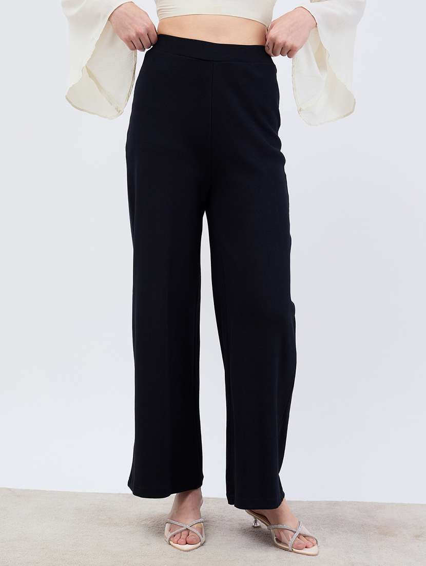 women black solid stright fit trouser