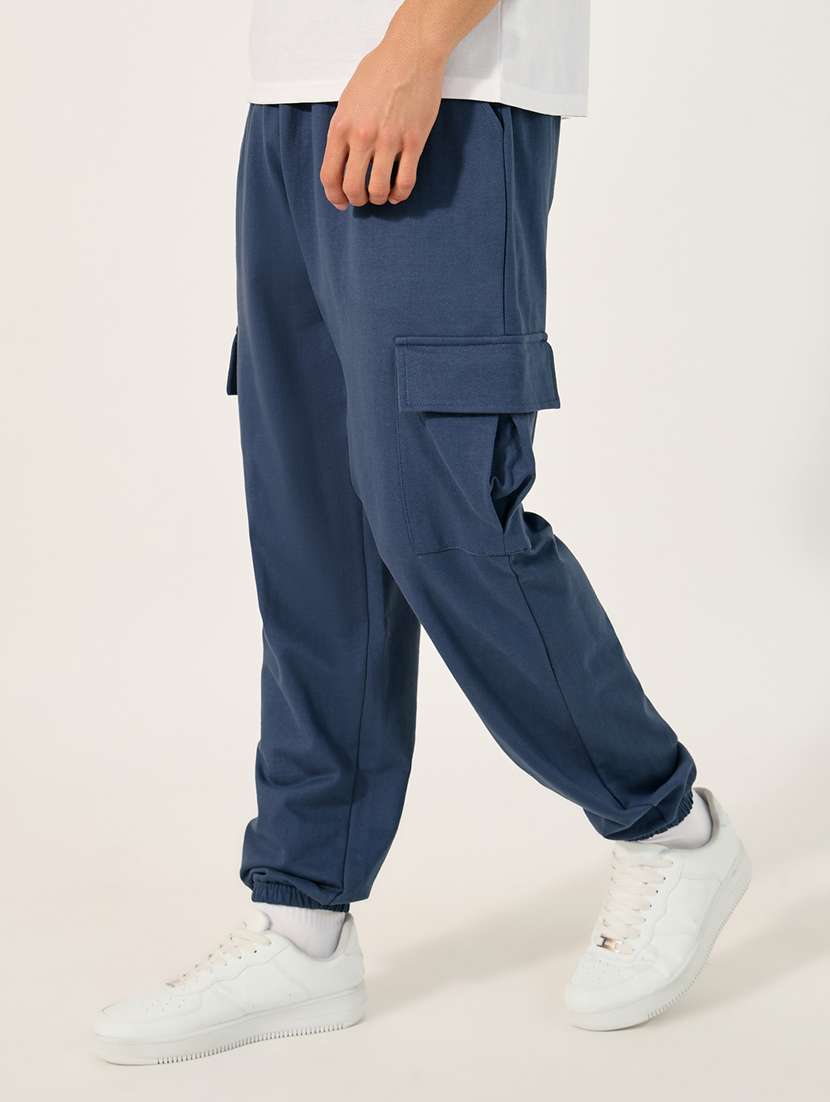 men solid mid rise relaxed fit cargo - 21971740 -  Standard Image - 1