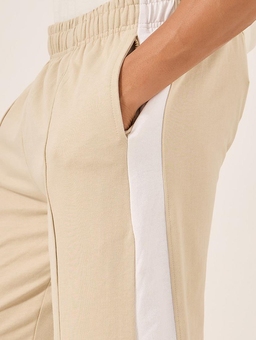 men tapered mid rise relaxed fit track pant - 21971749 - Standard Image - 4