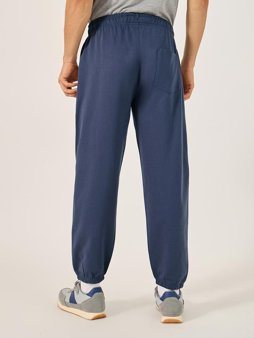 men solid mid rise relaxed fit jogger - 21971757 - Standard Image - 1