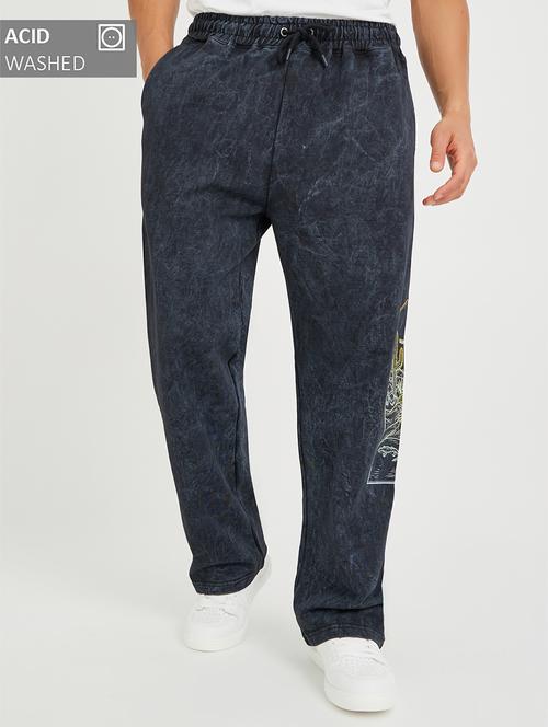 men printed mid rise relaxed fit full length track pant - 21971769 - Standard Image - 0