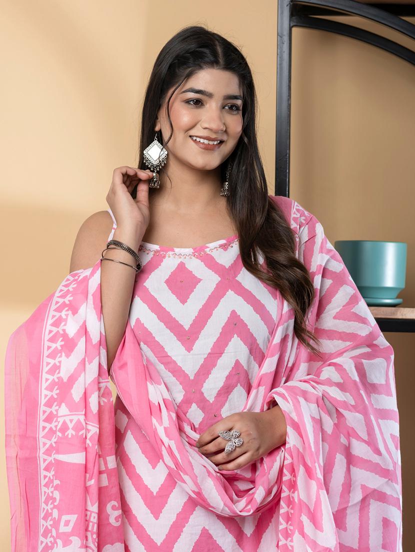 women printed sleeveless kurta pant with dupatta set - 21972295 - Standard Image - 4