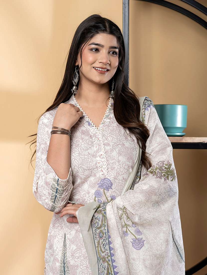 women three quarter sleeve kurta pant with dupatta set - 21972299 -  Standard Image - 4