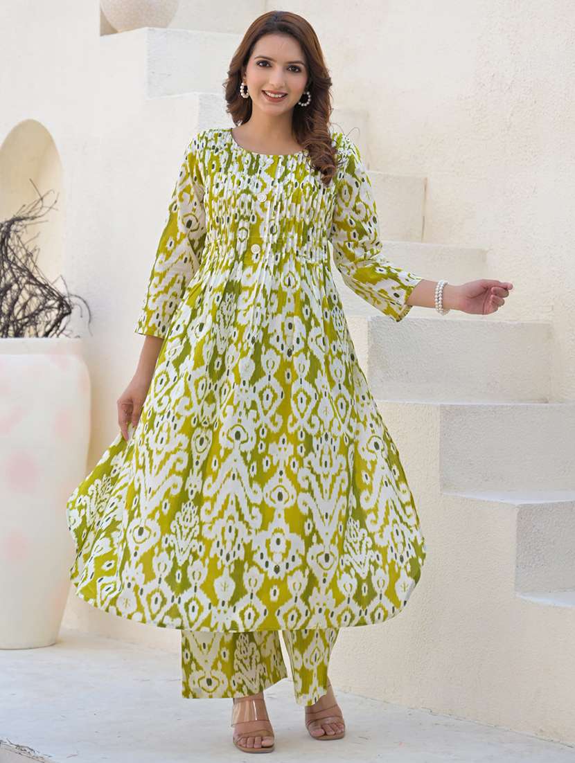 women ikat printed three quarter sleeve kurta pant set - 21972305 -  Standard Image - 4