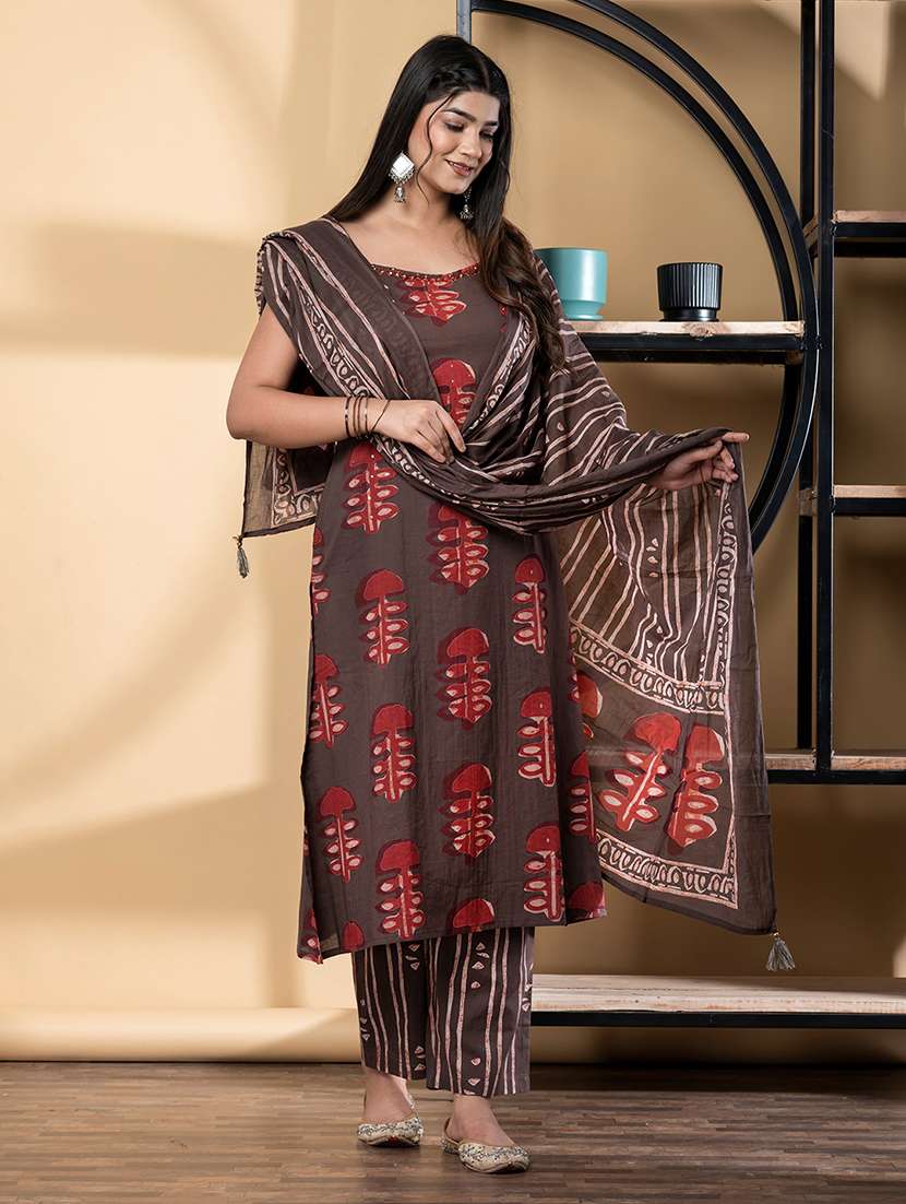 women printed sleeveless kurta pant with dupatta set - 21972311 -  Standard Image - 1