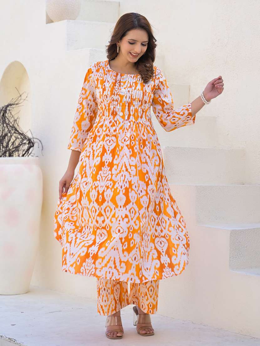 women ikat printed three quarter sleeve kurta pant set - 21972318 - Standard Image - 4