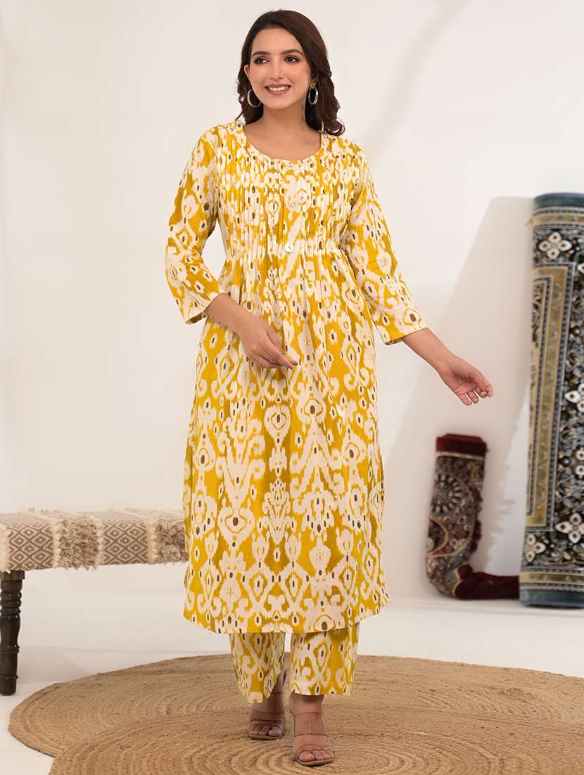 women ikat printed three quarter sleeve kurta pant set
