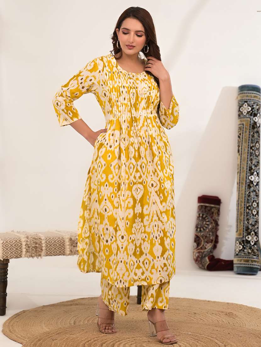 women ikat printed three quarter sleeve kurta pant set - 21972319 - Standard Image - 4
