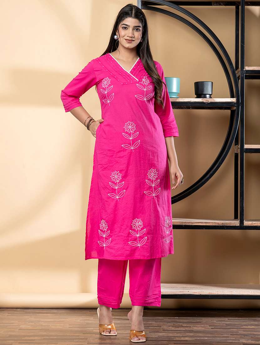 women floral three quarter sleeve kurta pant set - 21972330 -  Standard Image - 1