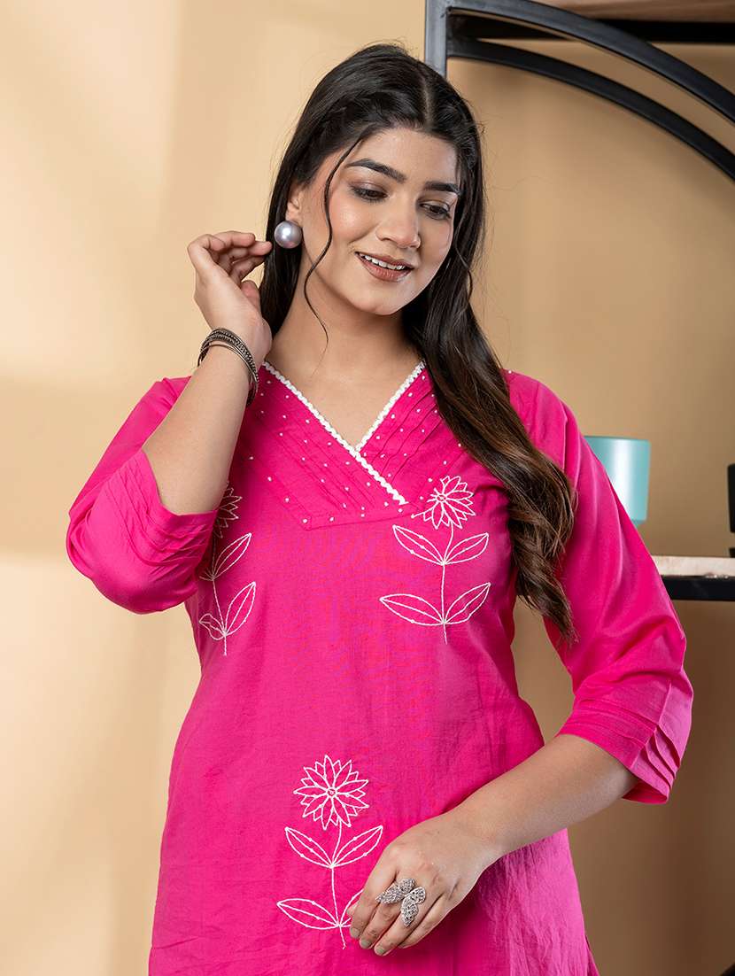 women floral three quarter sleeve kurta pant set - 21972330 -  Standard Image - 4