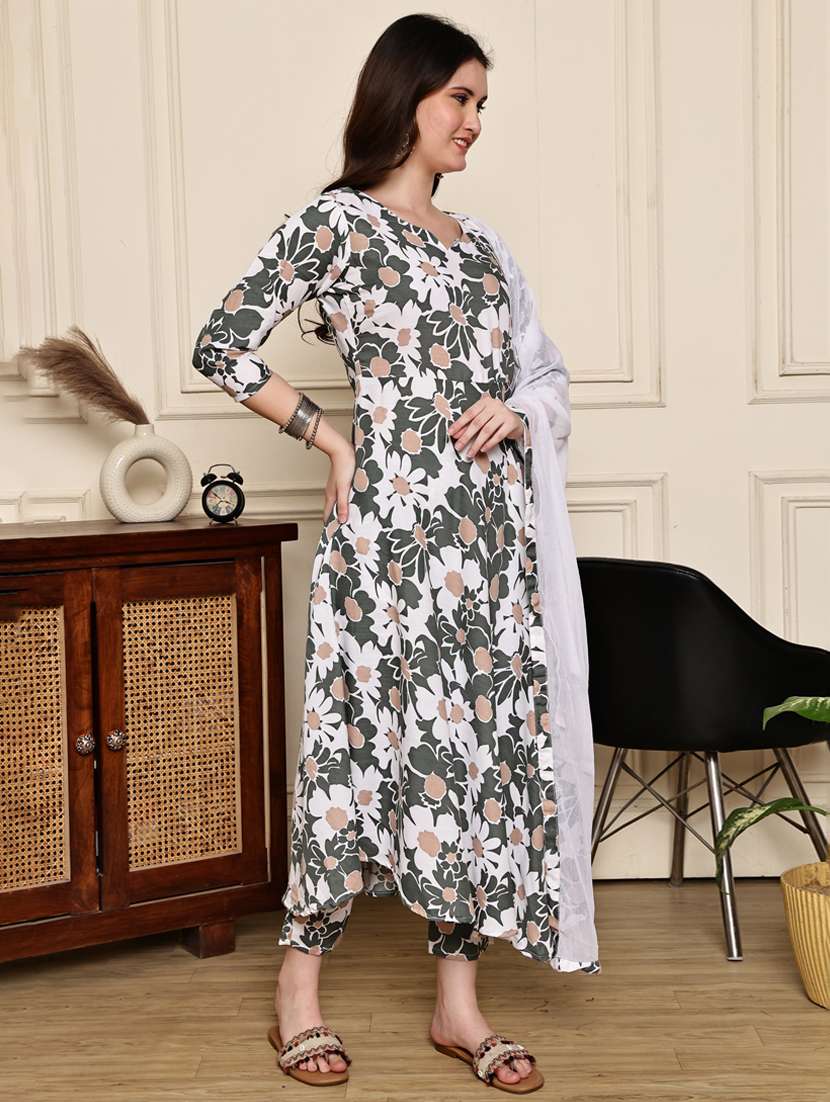 women three quarter sleeve kurta pant with dupatta set - 21972458 -  Standard Image - 1