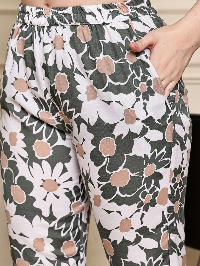 women three quarter sleeve kurta pant with dupatta set - 21972458 -  Standard Image - 4