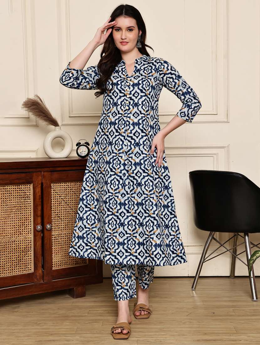 women printed three quarter sleeve kurta pant set - 21972462 -  Standard Image - 1