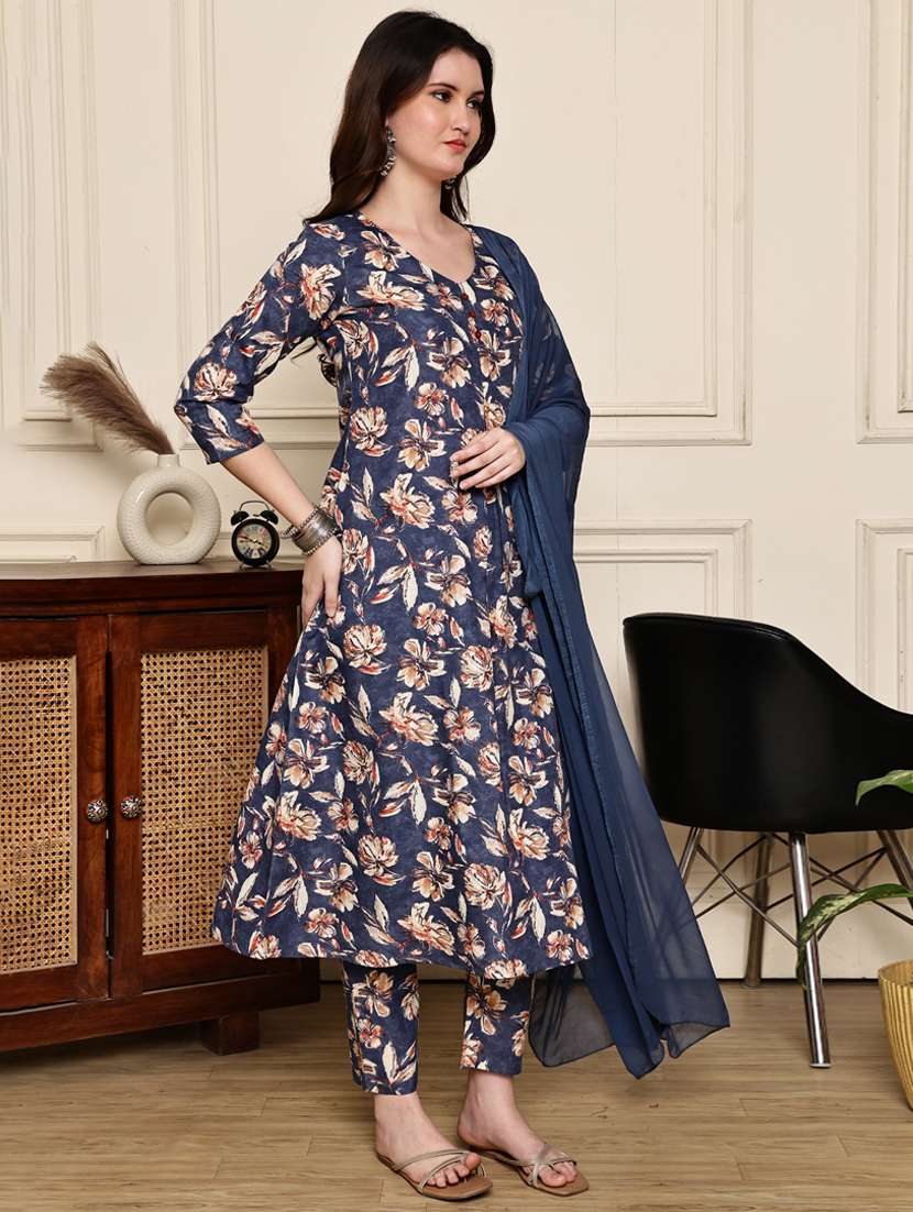 women three quarter sleeve kurta pant with dupatta set - 21972463 -  Standard Image - 1