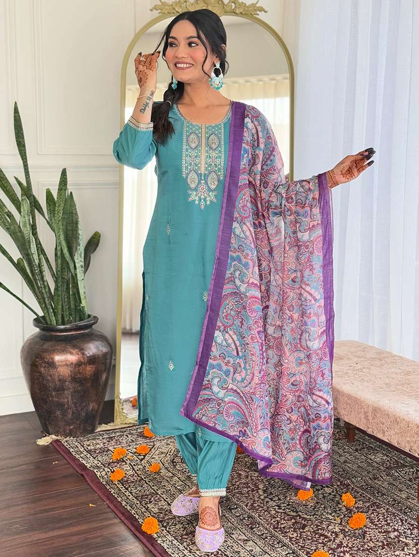 women three quarter sleeve kurta pant with dupatta set - 21972542 -  Standard Image - 1