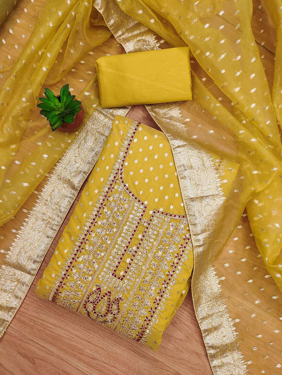 women self design embroidered unstitched suit set - 21972708 -  Standard Image - 1