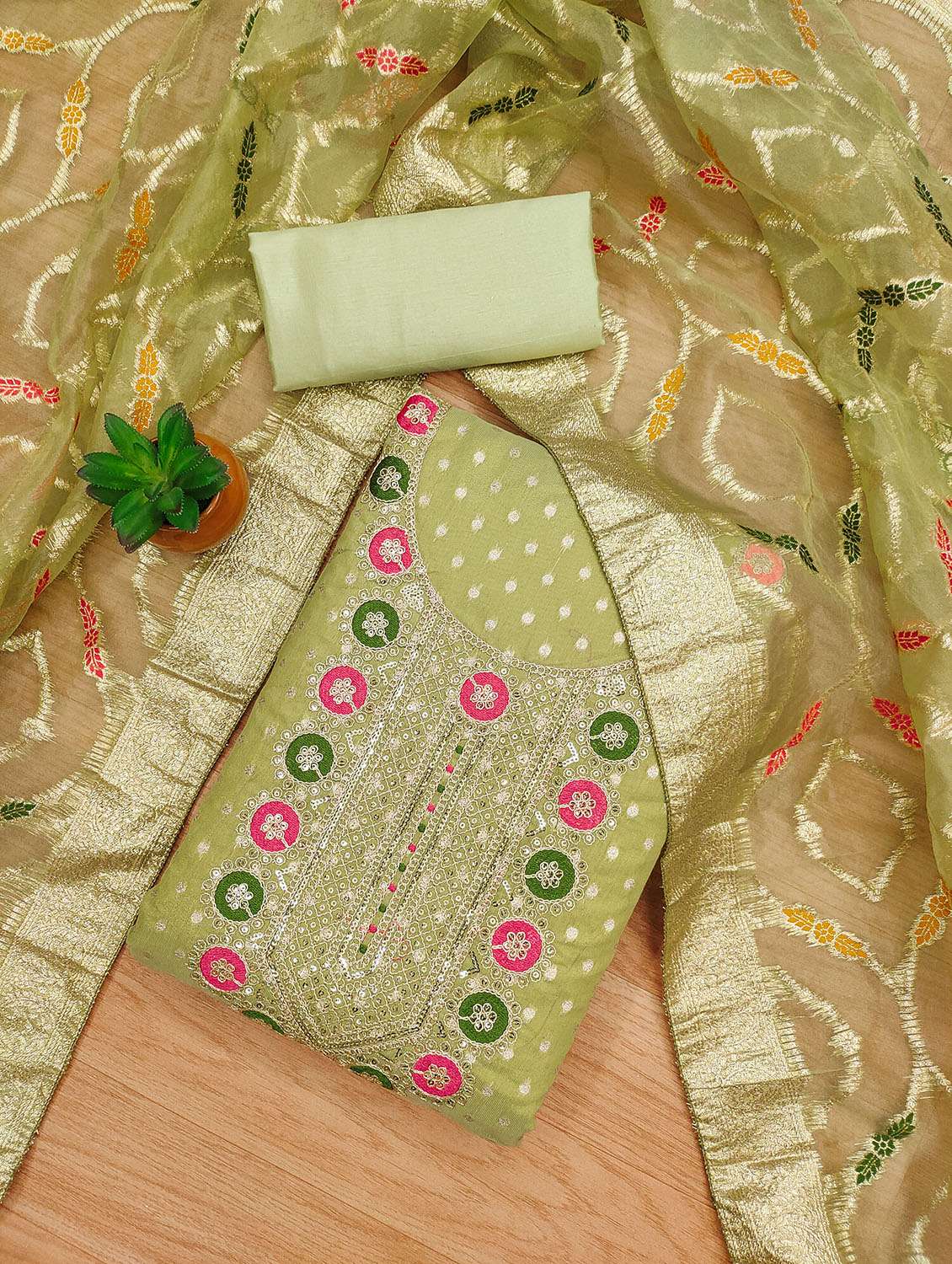 women self design embroidered unstitched suit set - 21972754 -  Standard Image - 1