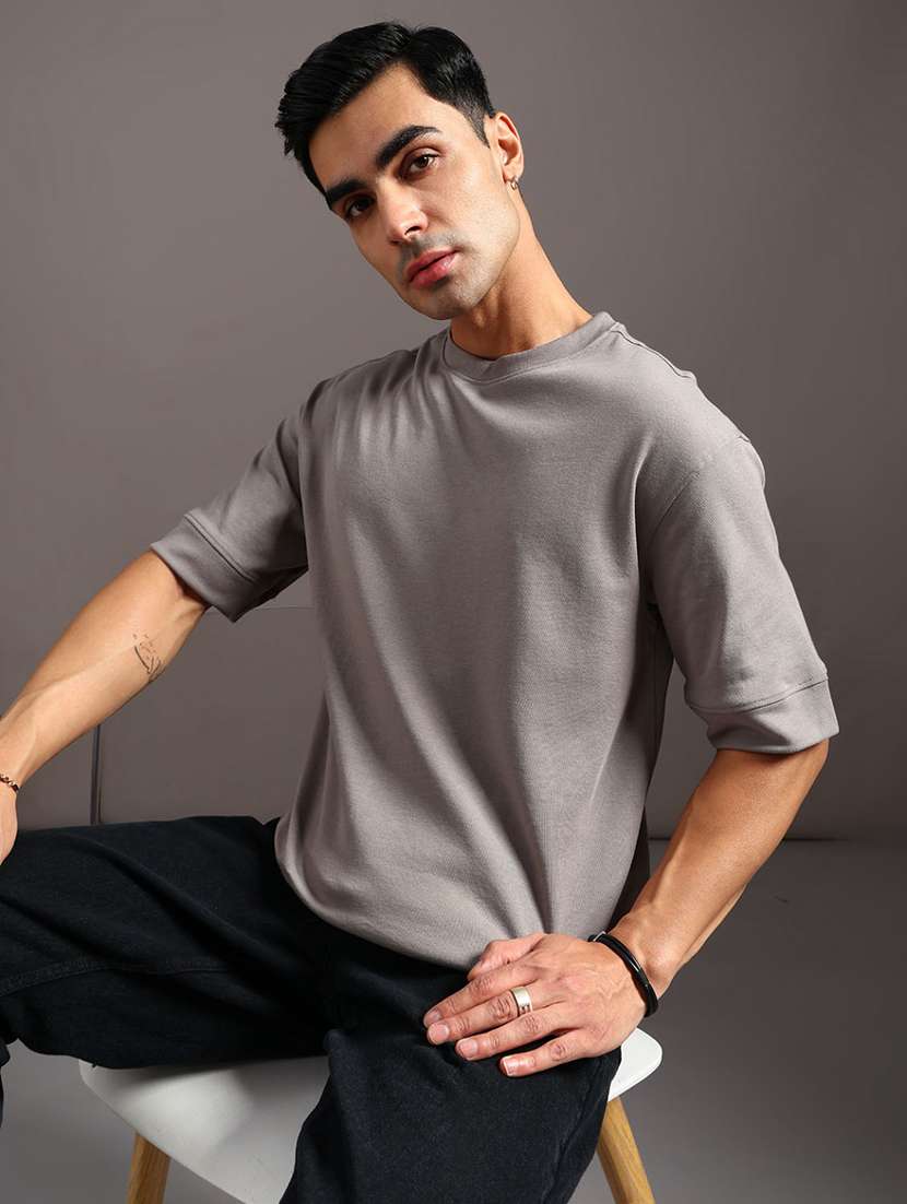 Men Solid Short Sleeve Loose Fit T-shirt - 21972935 -  Standard Image - 1