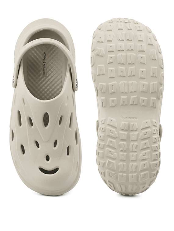 men beige solid crocs  - 21974849 -  Standard Image - 4